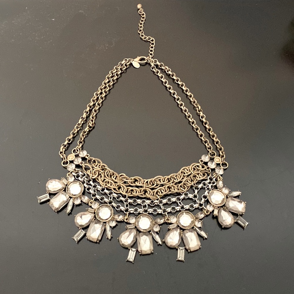 Gold/Metal necklace